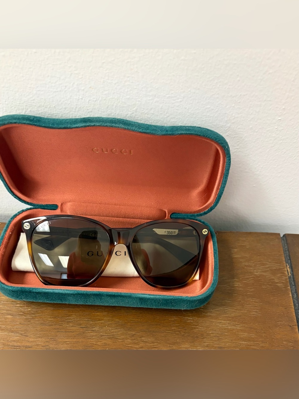 Gucci Tortoise Cat-Eye Sunglasses with Dark Brown Lenses GG Logo with Bee on arm